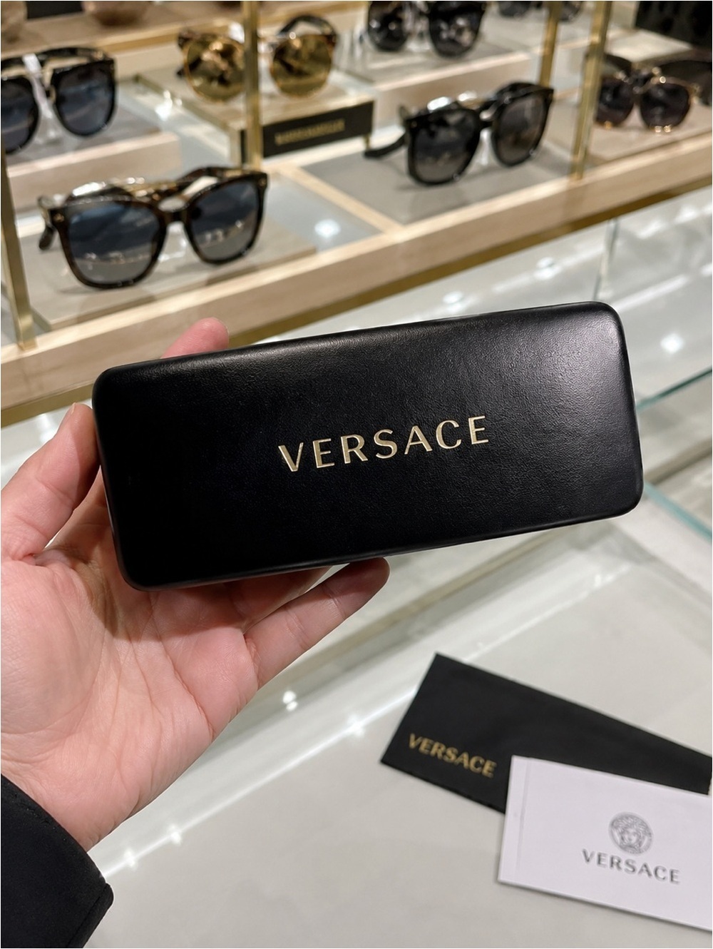 Versace Authentic Black Hard Eyeglass Case W/Rare Versace Cleaning Cloth & Book